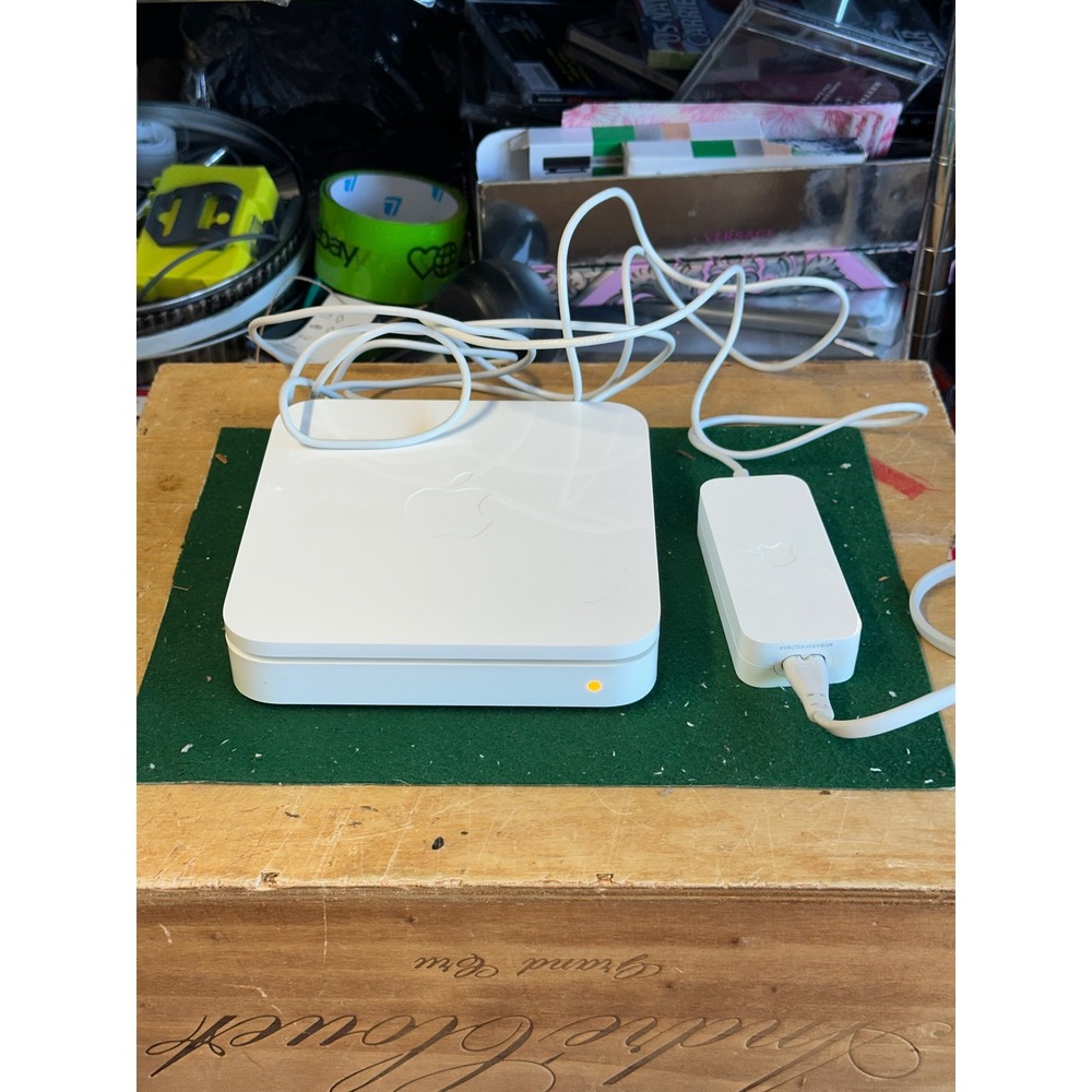 Apple AirPort Extreme‎ Base Station A1354 Dual-Band Wi-Fi Router White 4th Gen